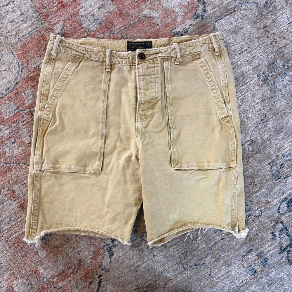 Abercrombie and Fitch Mens Cargo Shorts Size 31 Tan Yellow Raw Hem Utility